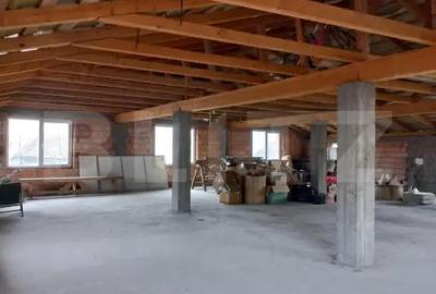 Spațiu comercial, de 1,200 mp, în Central - 14