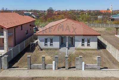 Duplex cu 3 camere cu Teren 325 Mp în Sânmihaiu Român - 1