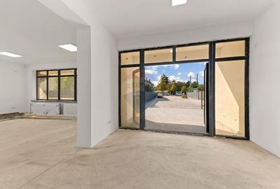 Spațiu comercial, de 410 mp, în Central - 18