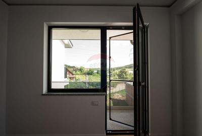 Apartament cu 3 camere semidecomandat în Burdujeni - 9