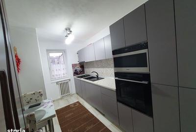 Apartament cu 4 camere decomandat în Est - 1
