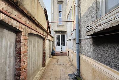 Apartament cu 3 camere în Parcul Carol - 17