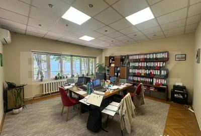 Apartament cu 3 camere decomandat, mobilat în Titulescu - 17