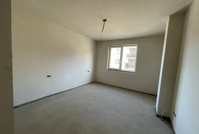 Apartament de 3 camere, 65 mp, balcon, finisat, zona Poligon - 2