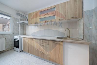 Apartament cu 4 camere semidecomandat, mobilat în Răcădău - 9