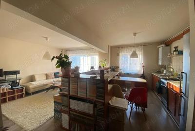Apartament cu 4 camere decomandat în Petros - 4