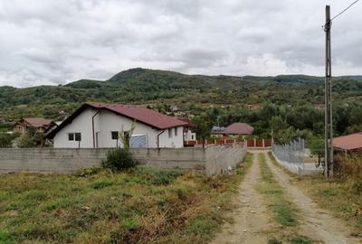 Teren de 720 mp, în Exterior Vest