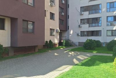 Apartament cu 2 camere decomandat în Valea Oltului