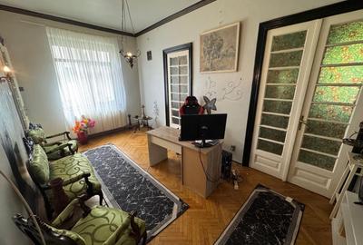 Apartament cu 4 camere decomandat, mobilat în Titulescu