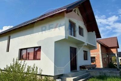 Casa / Vila cu 5 camere de vanzare - 6