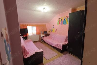 Apartament cu 3 camere decomandat în Dâmbovița - 2