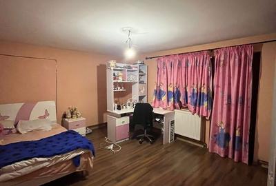 Casă cu 5 camere cu Teren 581 Mp în Brestei - 9