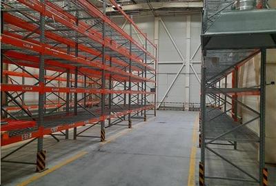 Spatiu Industrial - 1770 mp - Productie - Depozitare - Distributie - 14