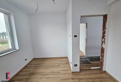 Casă individuală cu 4 camere cu Canalizare în Pantelimon - 16