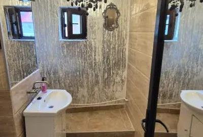 Vanzare apartament 2 camere, mobilat/utilat - zona Pie?ei Centrale - 2