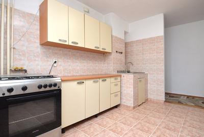 Apartament cu 4 camere decomandat, mobilat în Unirii - 25