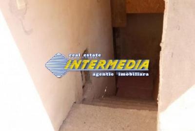 Casă individuală cu 5 camere cu Canalizare în Central - 3