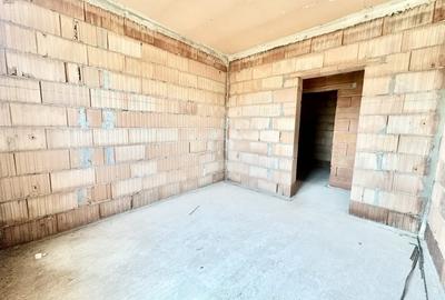 Duplex cu 4 camere cu Canalizare în Moșnița Nouă - 10