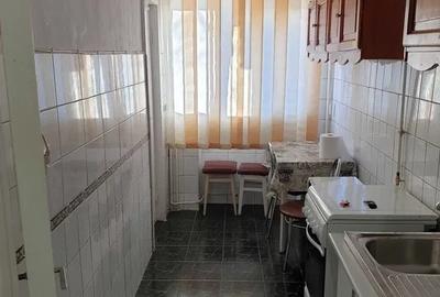 Apartament 2 camere, decomandat, etaj 2/10, zona Podu Ros Apartament 2 camere, decomandat, etaj 2/10, zona Podu Ros - 2