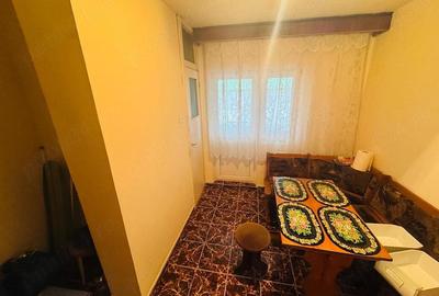 Apartament cu 3 camere decomandat în Central - 3