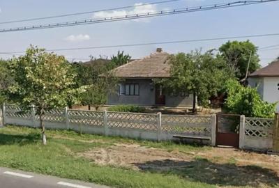 Casă cu 4 camere cu Teren 700 Mp în Ograda - 3