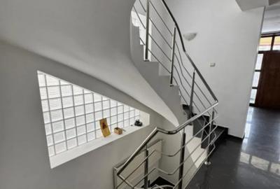 Casă cu 12 camere cu Teren 321 Mp în George Enescu - 17