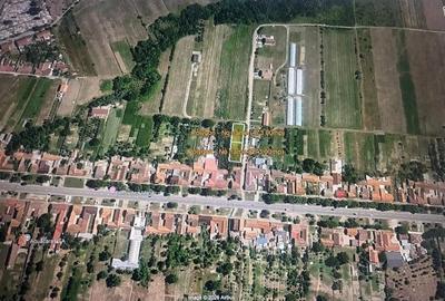 Teren de 473 mp, în Central - 3