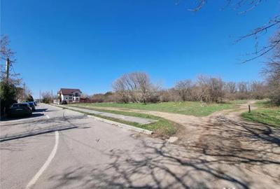 Teren de 300 mp, în Central - 10