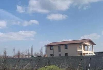 Teren de 1055 mp, în Dumitrana - 3