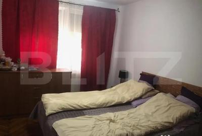 Apartament cu 4 camere semidecomandat, mobilat în Micro 14 - 12