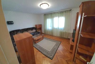 Proprietar inchiriez pe termen lung apartament cu 1 camera