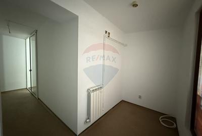 Spatiu comercial de vanzare in zona Tomis Nord Ciresica Constanta Spatiu comercial de vanzare in zona Tomis Nord Ciresica Constanta - 8