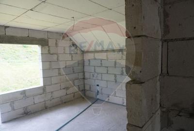 Casă cu 5 camere cu Canalizare în Moisei - 10