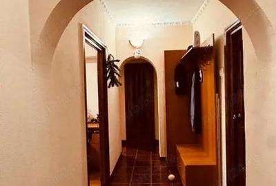 Apartament cu 3 camere decomandat în Micro 18 - 3