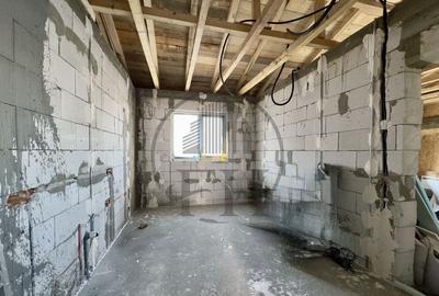 Casă cu 5 camere cu Teren 257 Mp în Valu lui Traian - 10