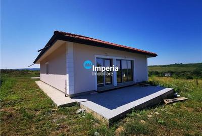 Casa noua, constructie solida, camere luminoase  Bucium Visan - 2