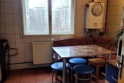 Apartament cu 3 camere decomandat în Rahova - 1