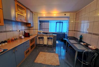 Ultracentral Târgoviște,  vânzare apartament 4camere/2balcoane - 6
