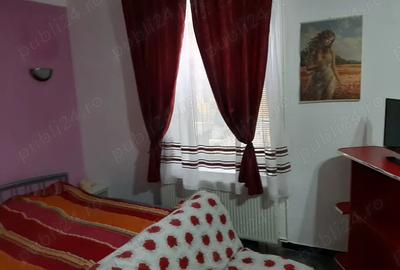 Inchiriez apartament o camera