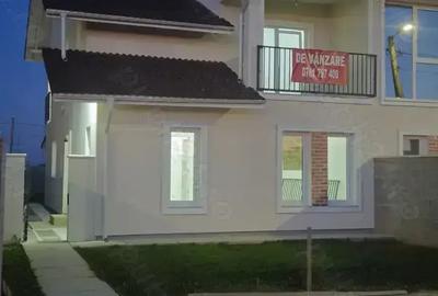 Proprietar,vand 5camere(jumate duplex) Mosnita Noua, zona Kaufland.