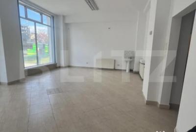 Spațiu comercial, de 60 mp, în Central - 1