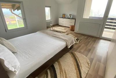 Casă cu 4 camere în Pietrăria - 4