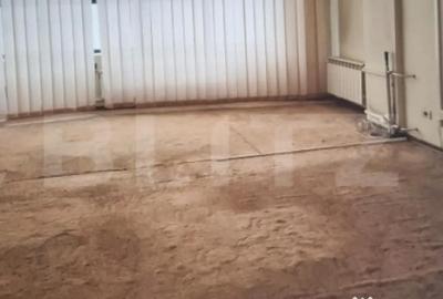 Spațiu comercial, de 450 mp, în Central - 14