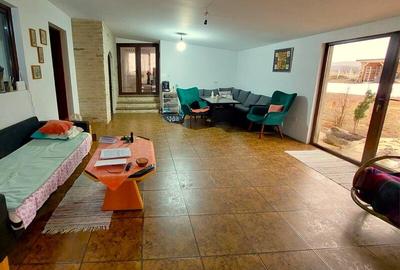 Casă cu 4 camere cu Teren 800 Mp în Kogălniceanu - 5
