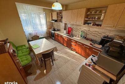 Apartament cu 3 camere semidecomandat în Central - 2