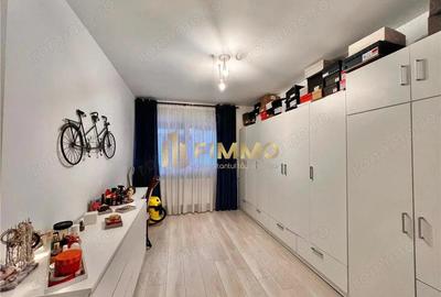 Apartament cu 3 camere semidecomandat în Periferie - 3