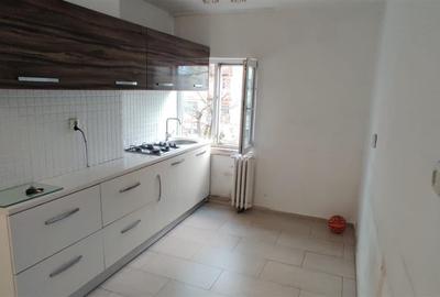RECO . Apartament cu 3 camere Valenta . - 1