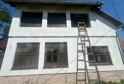 Casa cu parau in spatele curtii in Prejmer, ideala pentru investitie - 13