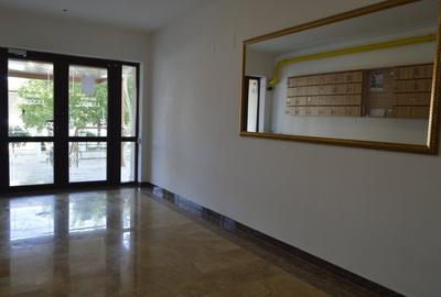 1 camera, parter cu terasa si loc de parcare, 39.900 eur  Brown Luxury - 4
