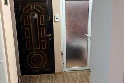 Apartament cu 2 camere decomandat în Micro 17